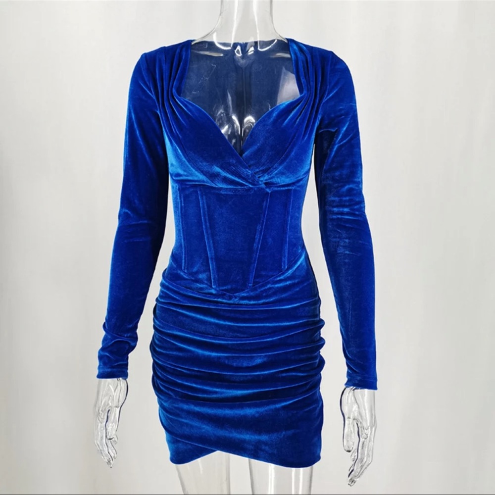 Mini Bodycon Dresses - Picture 2 of 3
